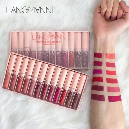 LANGMANNI lip gloss set with swatches on a white background